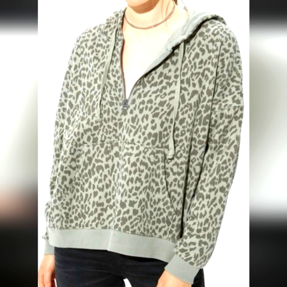 American Eagle Outfitters Ahh-mazingly Soft Green Leopard Print Hoodie Small
